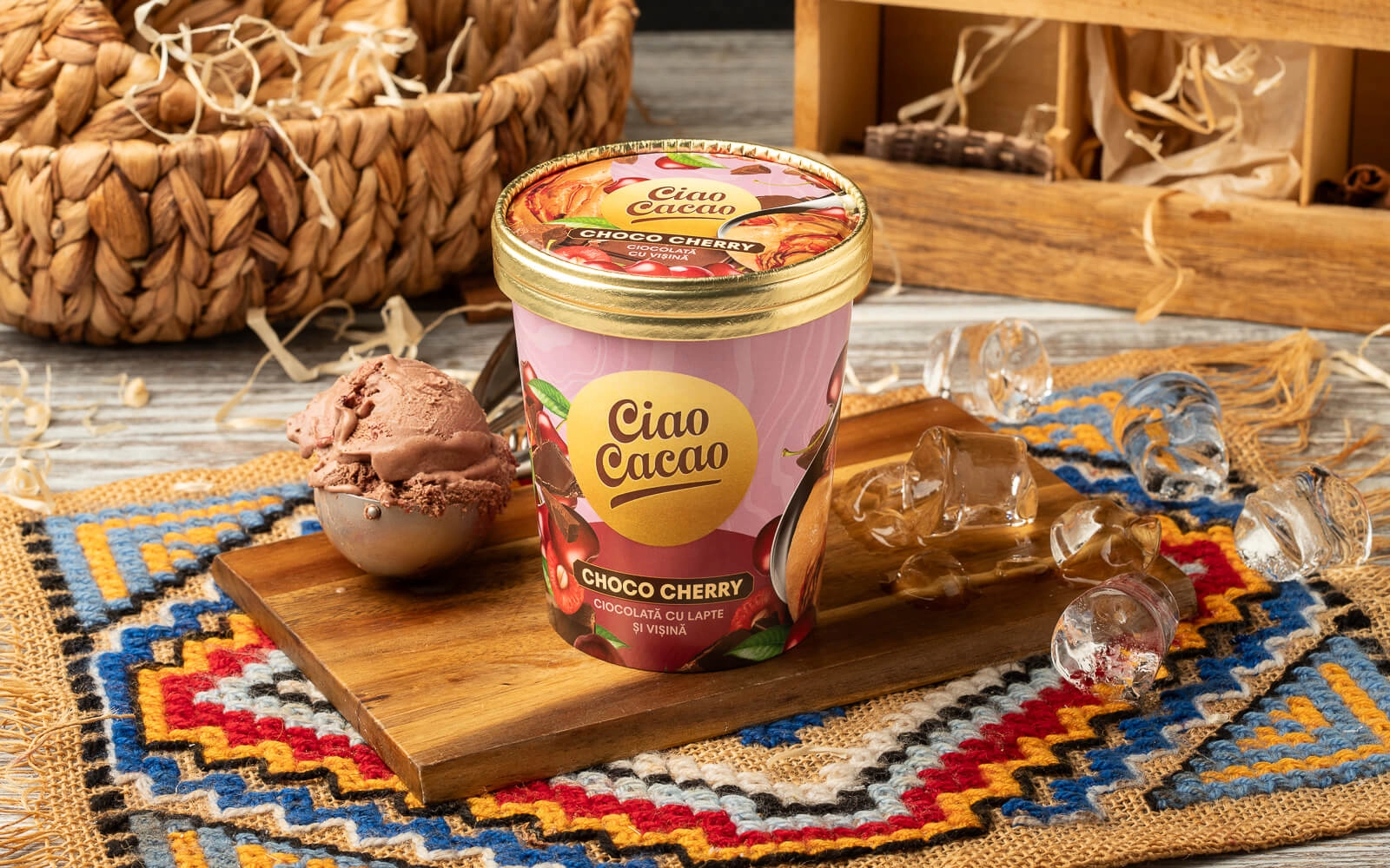 Înghețată Ciocolată cu lapte și vișine-300g
