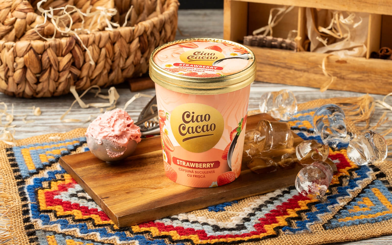 Înghețată Сăpșună cu frișcă-300g