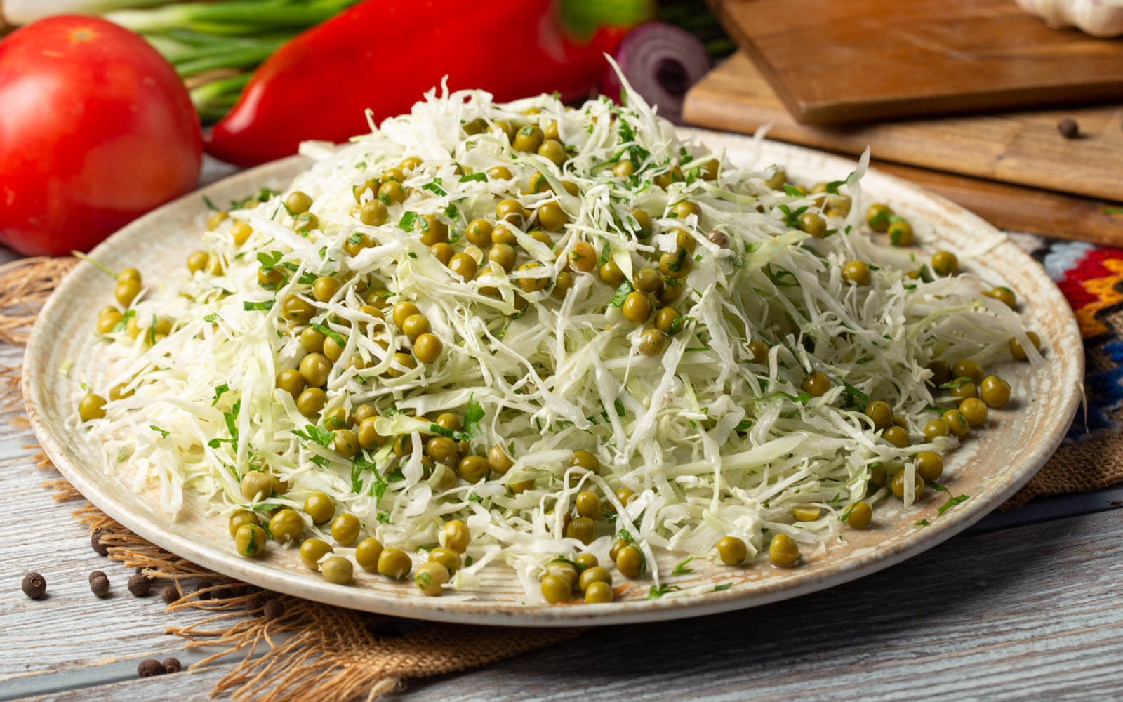 Salată de mazăre și varză - 600g